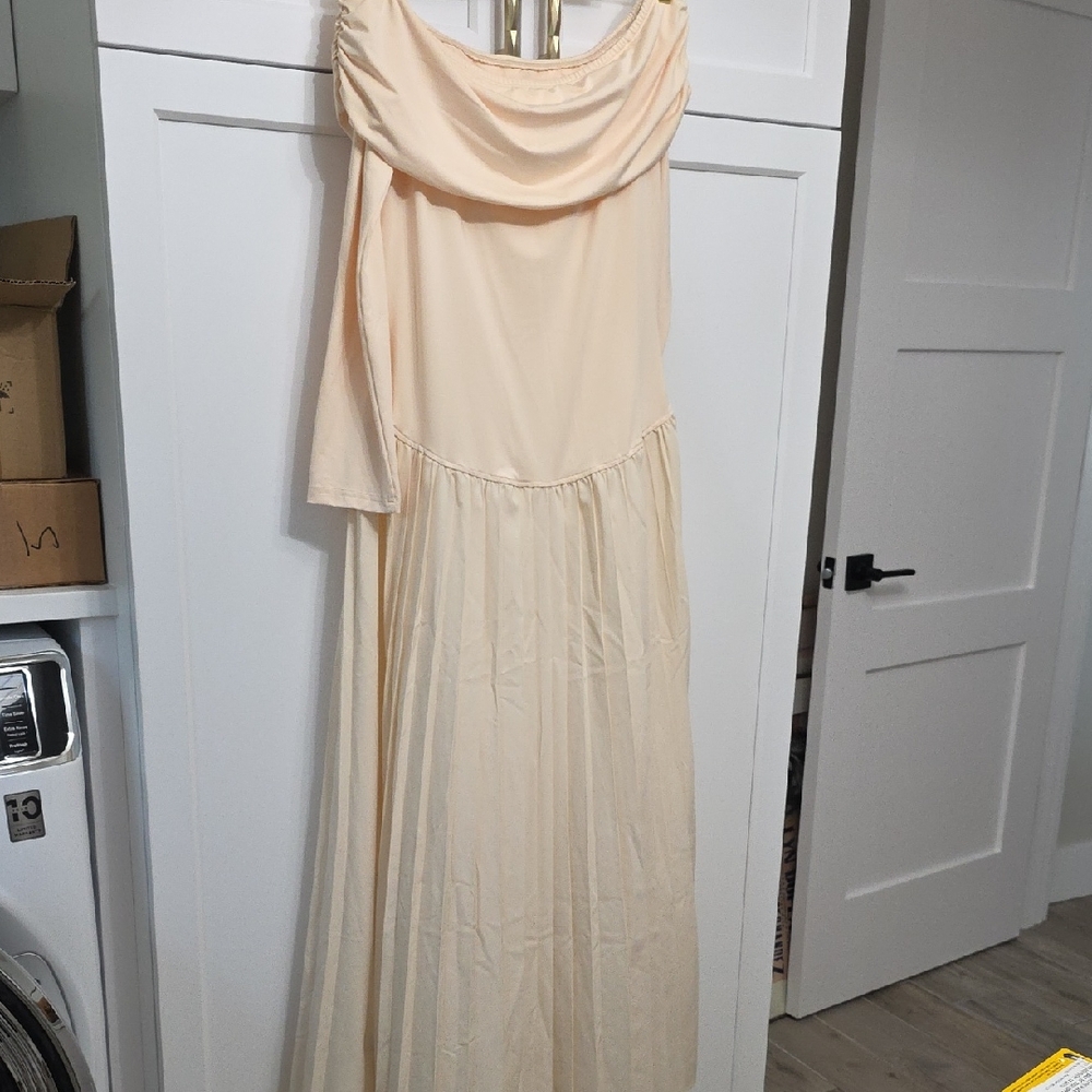 SHEIN Elegant Cream Off-Shoulder Dress